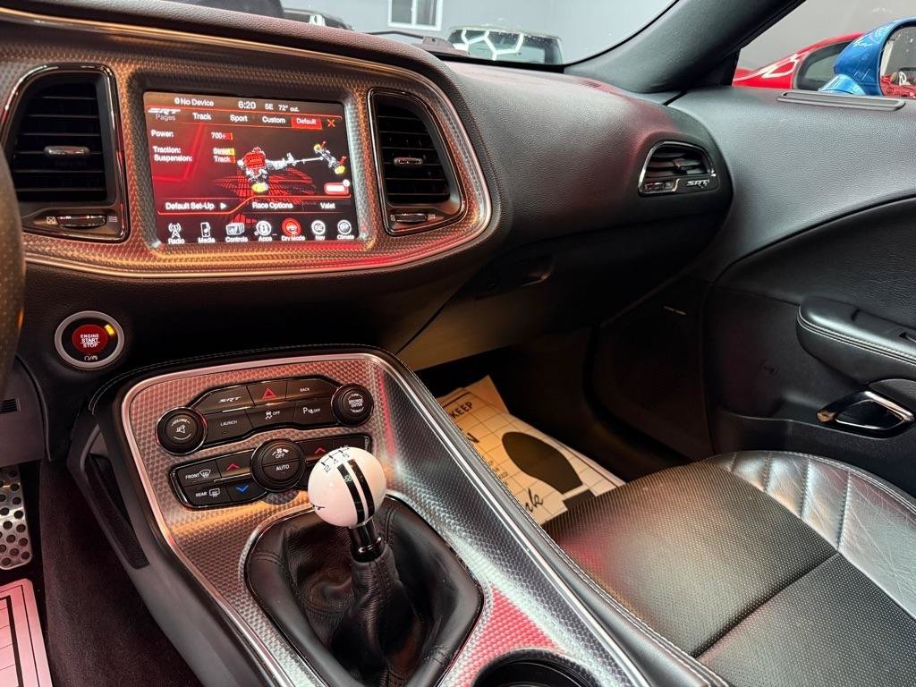 Used 2016 Dodge Challenger SRT Hellcat RWD image 18