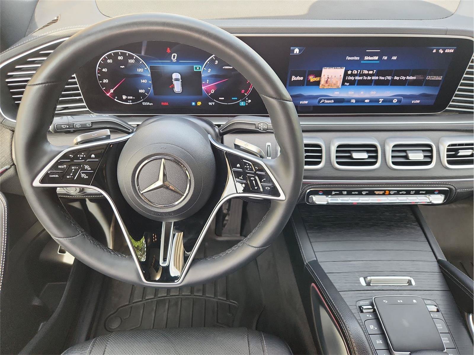 Used 2024 Mercedes-Benz GLE 350 4MATIC image 11