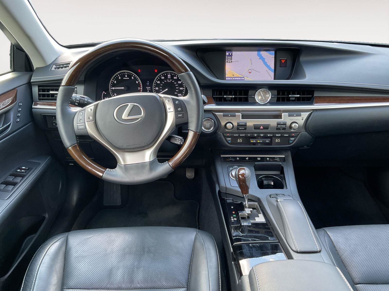 Used 2014 Lexus ES 350 w/ Luxury Package FWD image 10