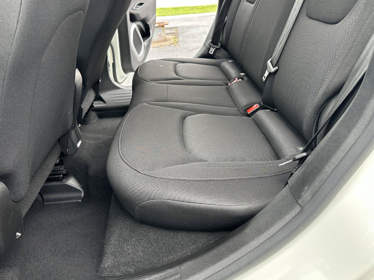 Used 2019 Jeep Renegade Sport AWD/4WD image 30