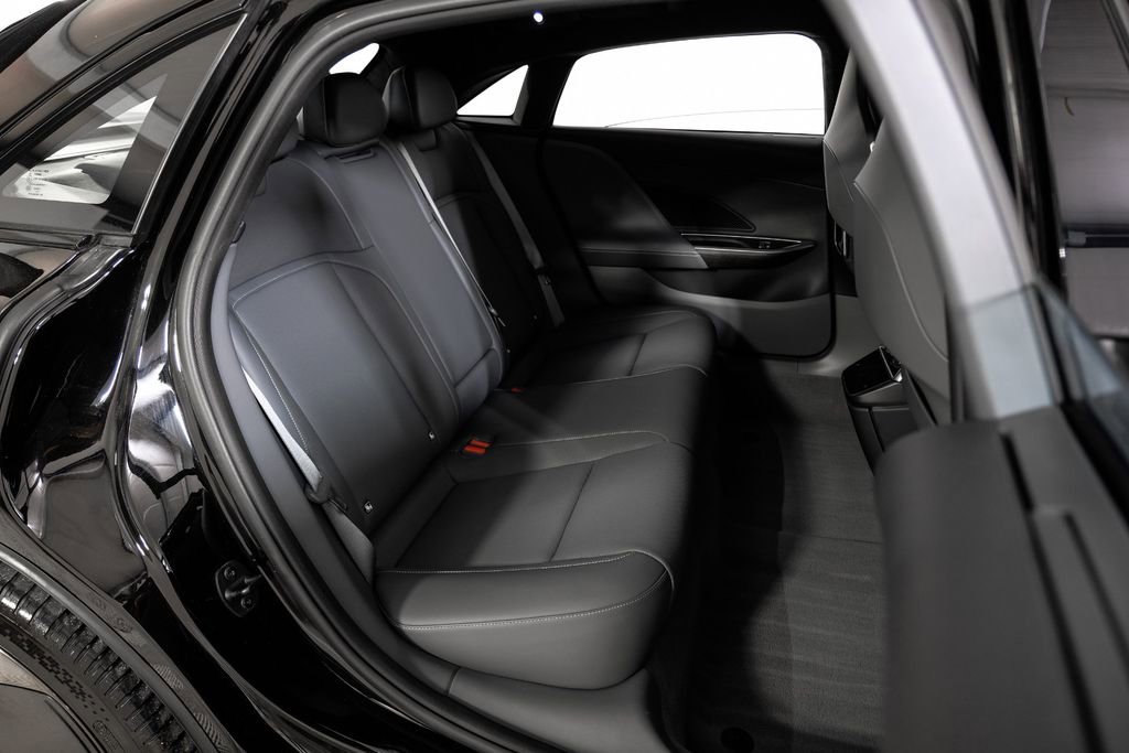 Used 2024 Lucid Air Pure image 40
