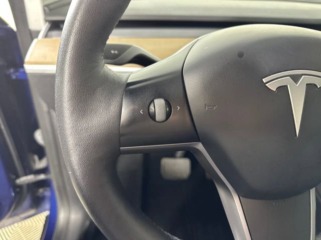 Used 2021 Tesla Model Y Long Range image 15