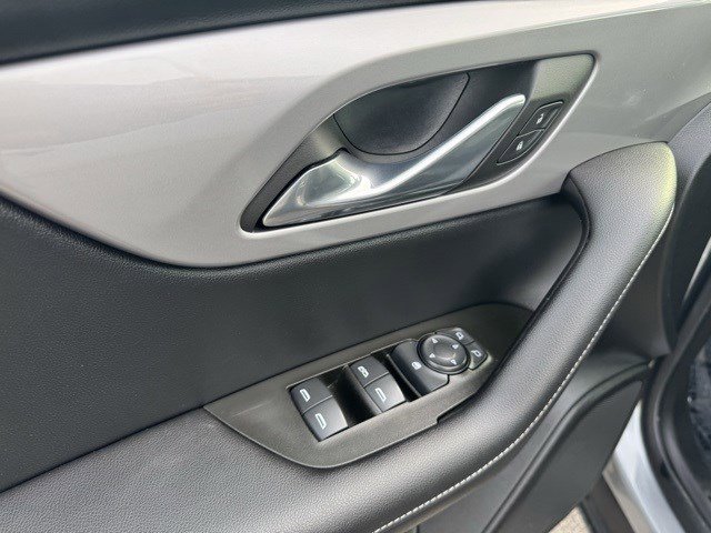 Used 2023 Chevrolet Blazer LT image 12