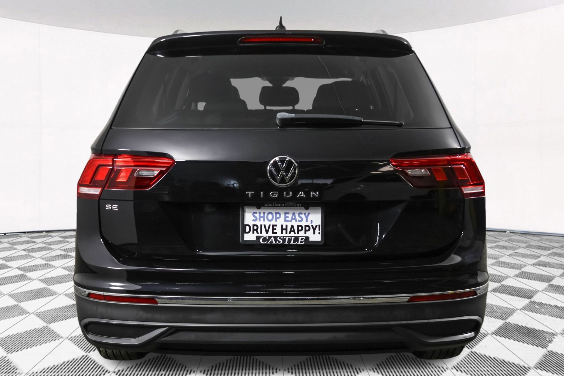 Used 2022 Volkswagen Tiguan SE image 17