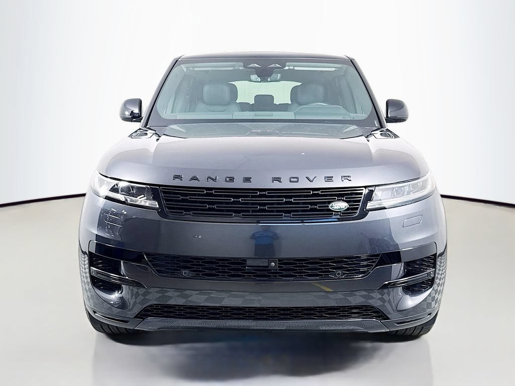 Used 2024 Land Rover Range Rover Sport SE AWD/4WD image 2