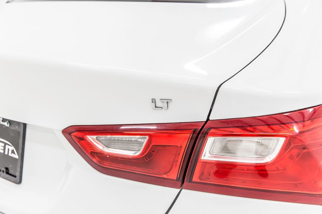 Used 2016 Chevrolet Malibu LT image 6
