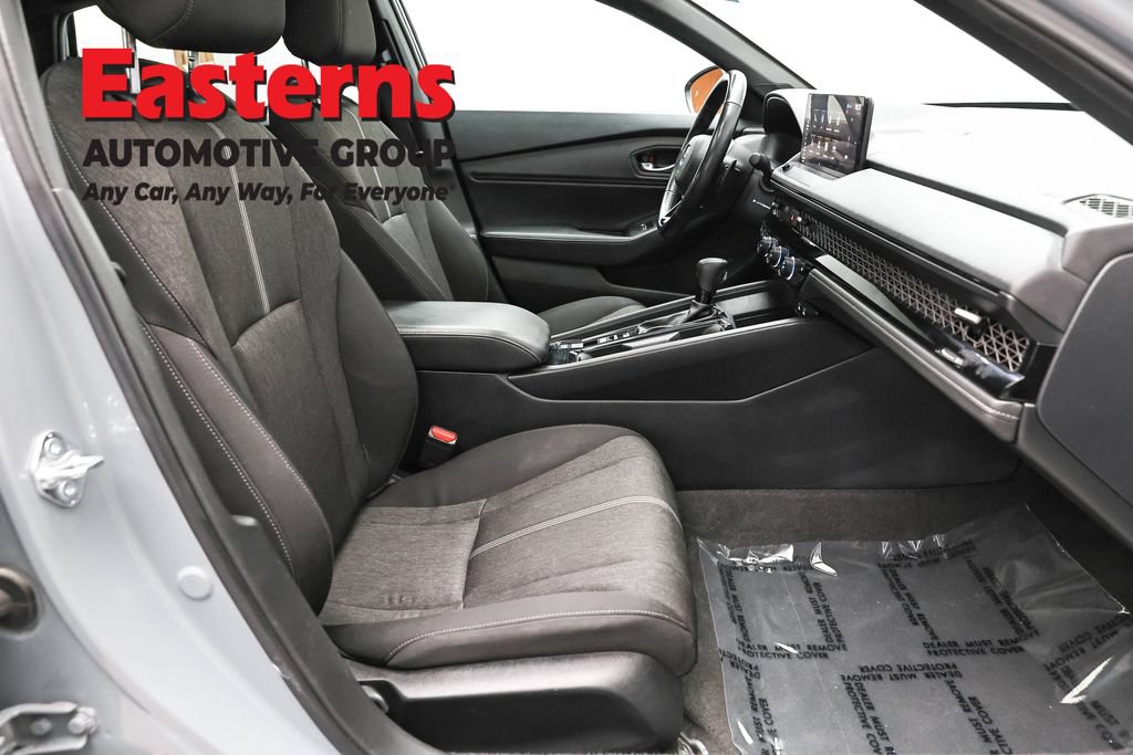 Used 2025 Honda Accord Sport image 25