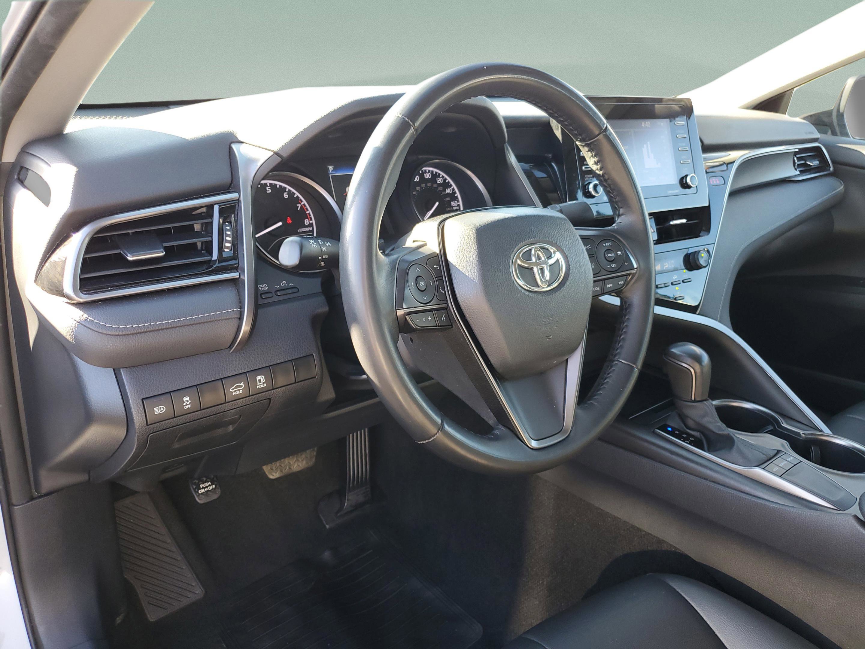 Used 2024 Toyota Camry SE image 18