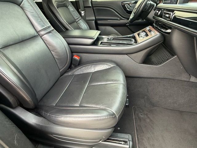 Used 2023 Lincoln Aviator Reserve AWD/4WD image 11