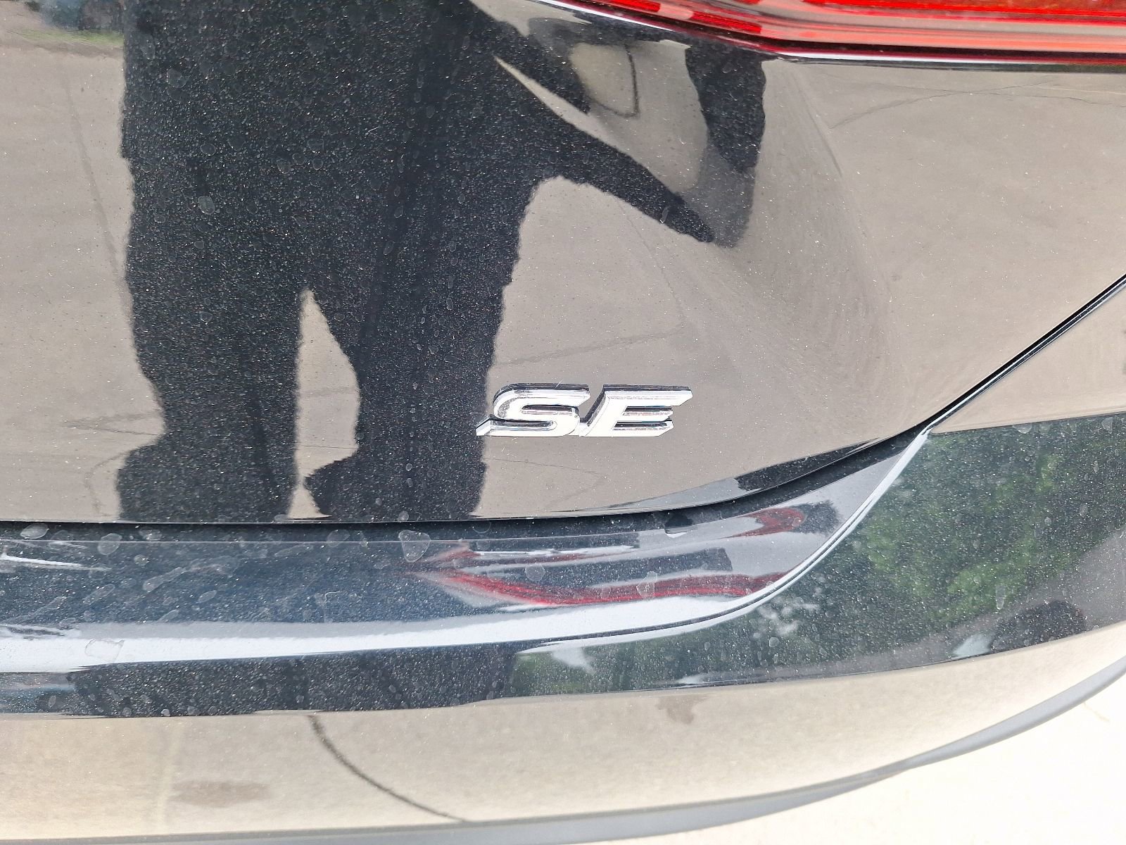 Used 2025 Toyota Camry SE FWD image 12
