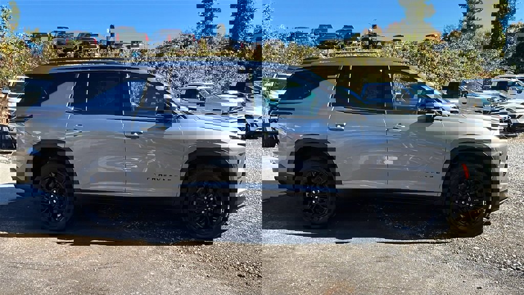 New 2026 Chevrolet Traverse LT w/ Midnight/Sport Edition image 4