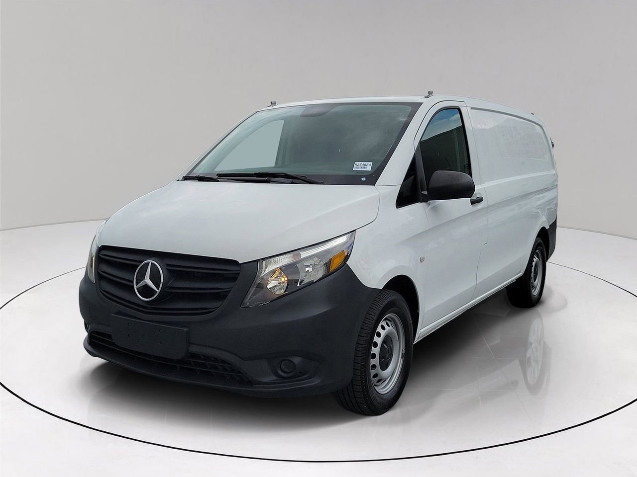 Used 2023 Mercedes-Benz Metris image 3