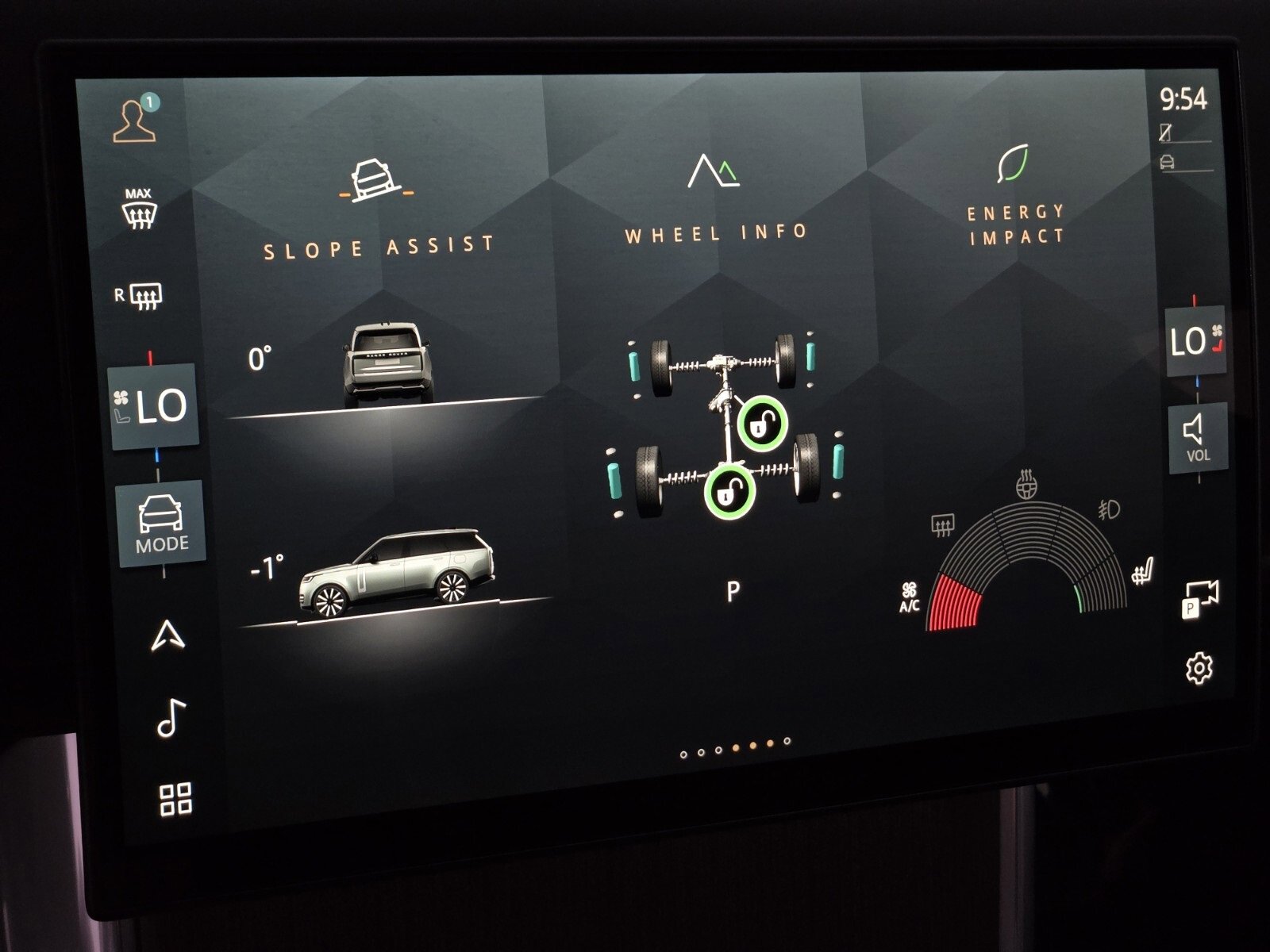 New 2025 Land Rover Range Rover SE image 28