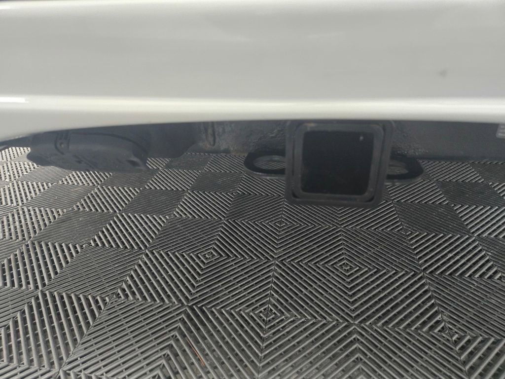 Used 2020 Chevrolet Express 2500 Extended w/ Enhanced Convenience Package image 5