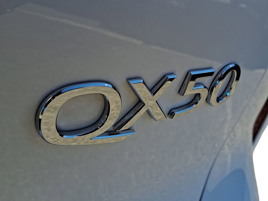 Used 2025 INFINITI QX50 Pure image 31