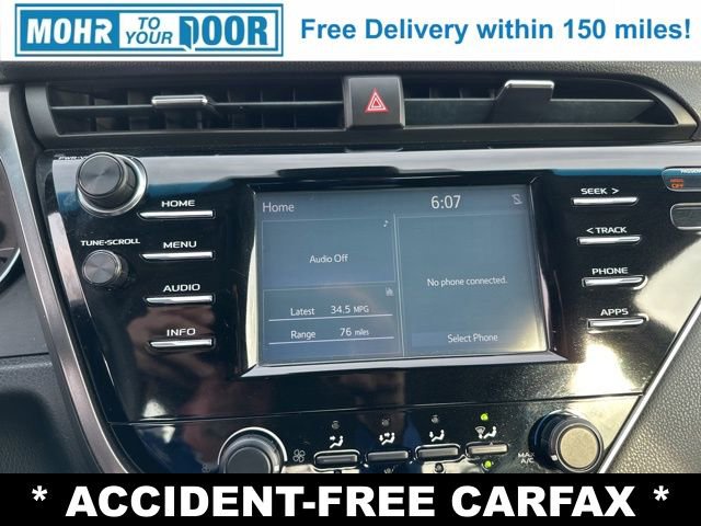 Used 2018 Toyota Camry LE image 19