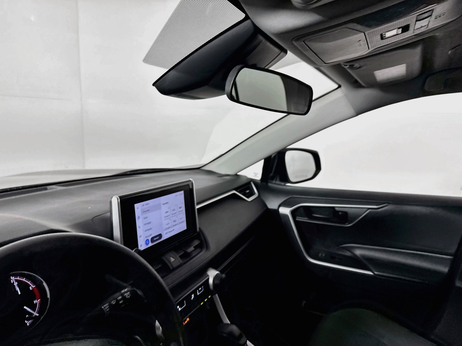 Certified 2025 Toyota RAV4 LE AWD/4WD image 9