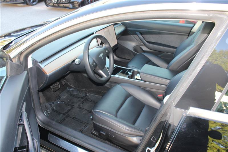 Used 2020 Tesla Model 3 Standard Range Plus RWD image 7