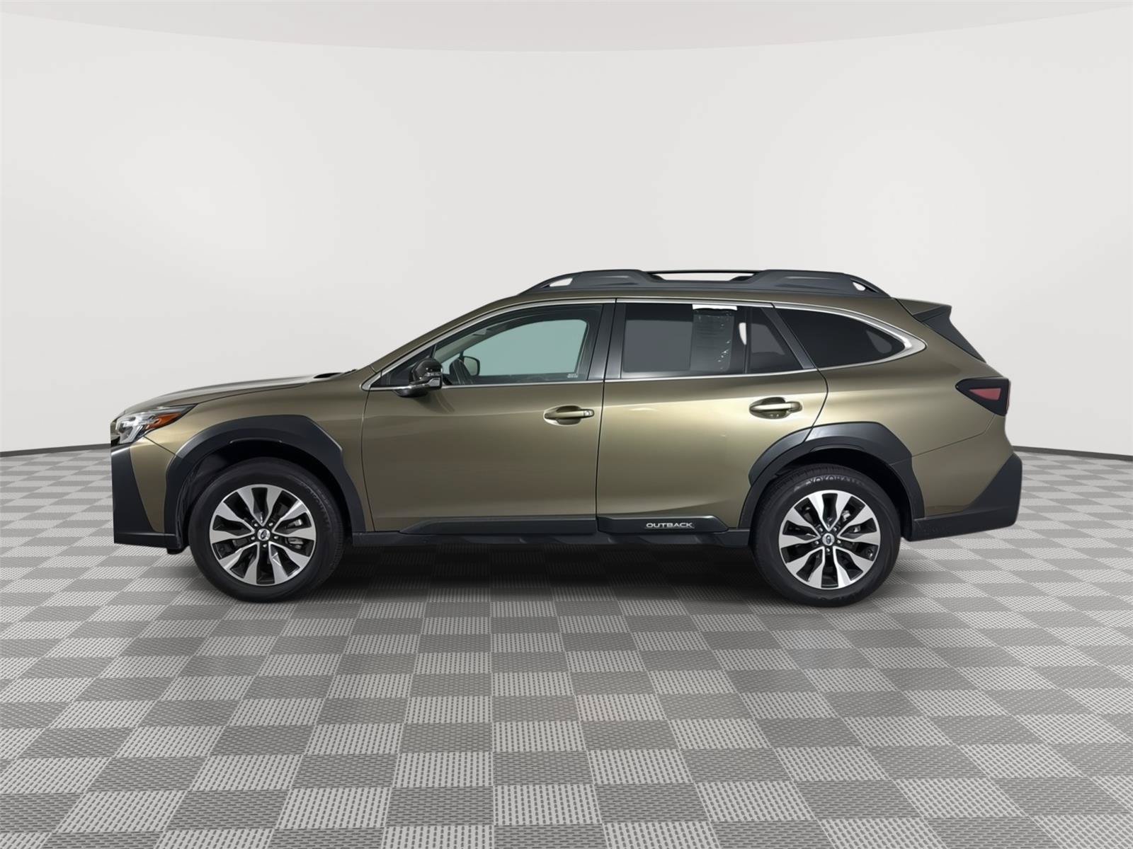 Certified 2024 Subaru Outback Limited AWD/4WD image 4