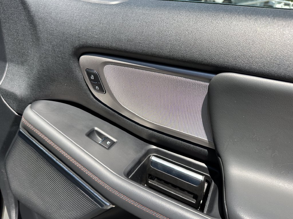 Used 2025 Ford Expedition Active RWD image 19