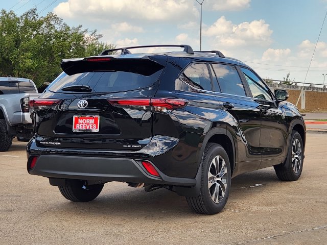 New 2026 Toyota Highlander XLE AWD/4WD image 3