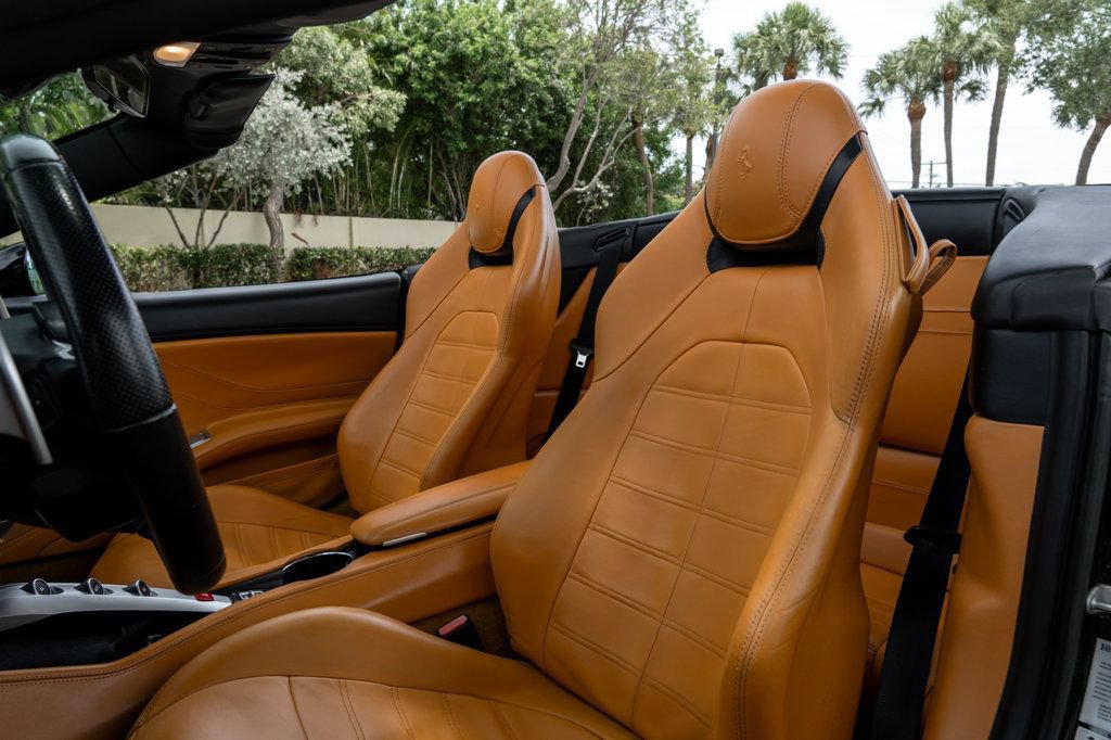 Used 2015 Ferrari California T RWD image 13