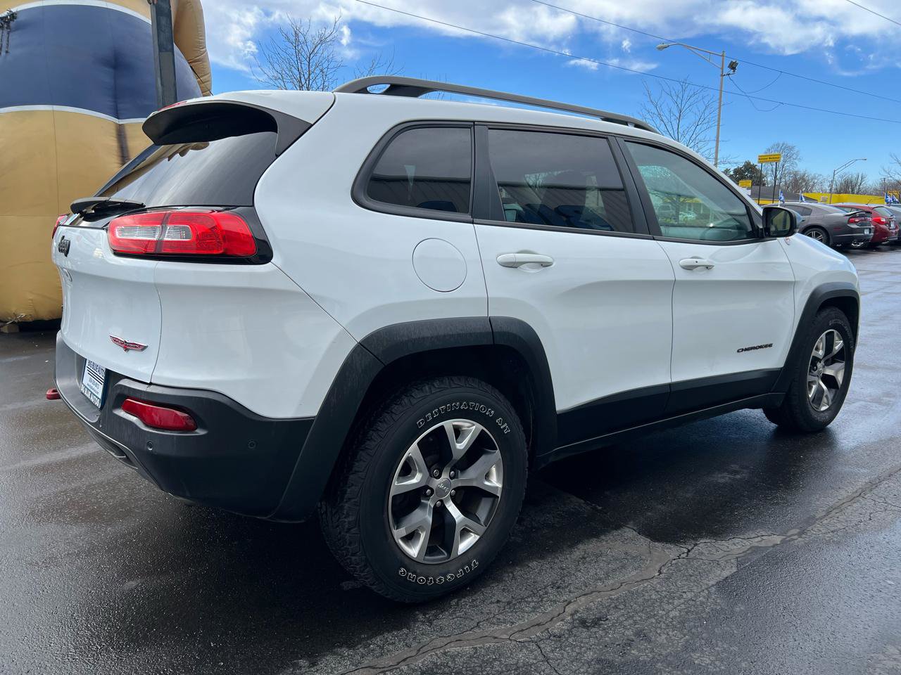 Used 2014 Jeep Cherokee Trailhawk w/ Technology Group AWD/4WD image 6