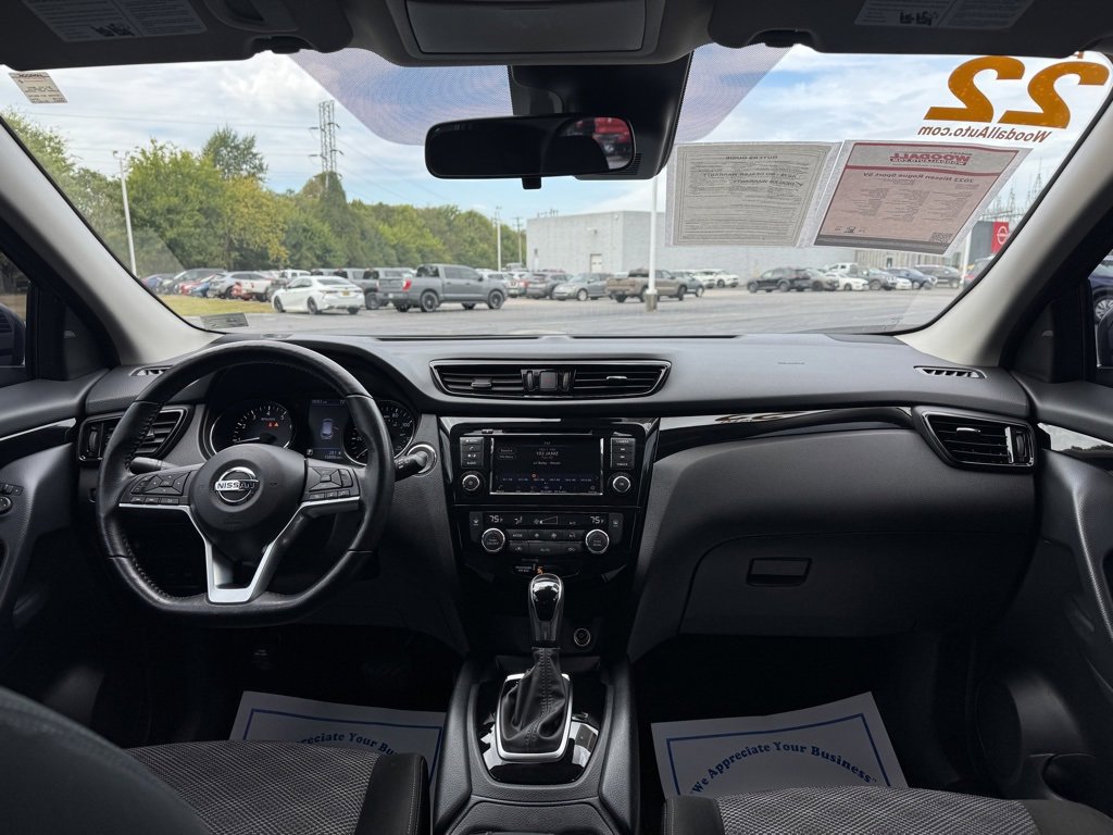 Used 2022 Nissan Rogue Sport SV image 12