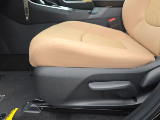 Used 2025 Toyota RAV4 LE image 28