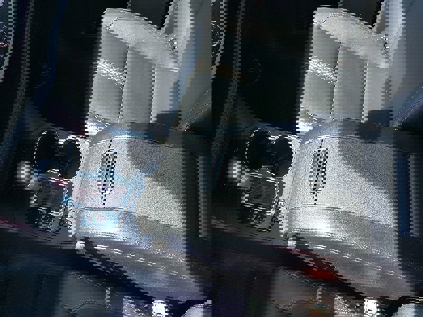 Used 2018 Toyota Highlander SE image 26