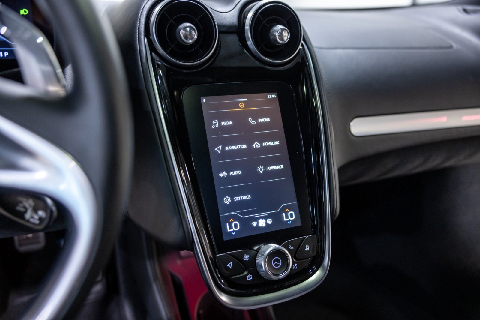 Used 2022 McLaren GT RWD image 37
