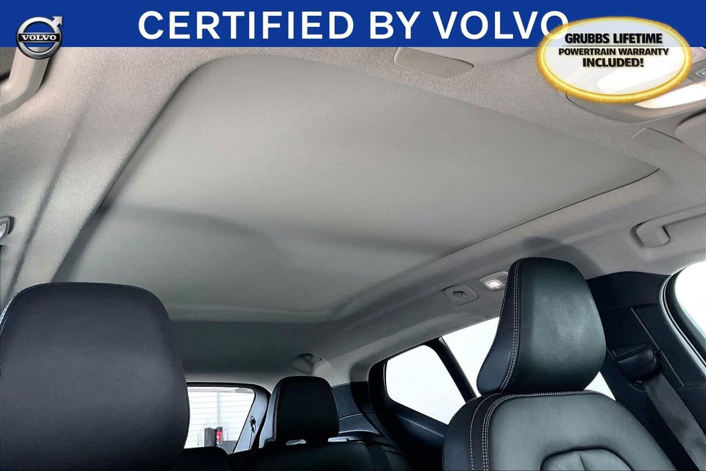 Certified 2023 Volvo XC40 B5 Ultimate w/ Protection Package Premier image 23
