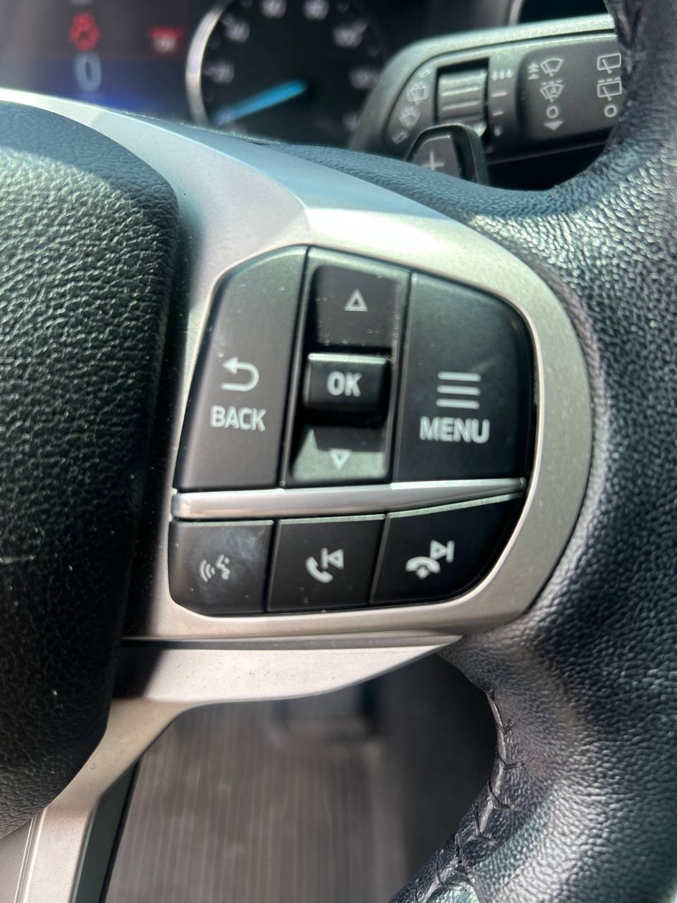 Used 2021 Ford Explorer Limited w/ Equipment Group 301A AWD/4WD image 20