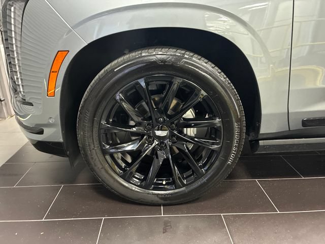 Certified 2025 Cadillac Escalade ESV Sport Platinum w/ LPO, Floor Liner Package AWD/4WD image 29