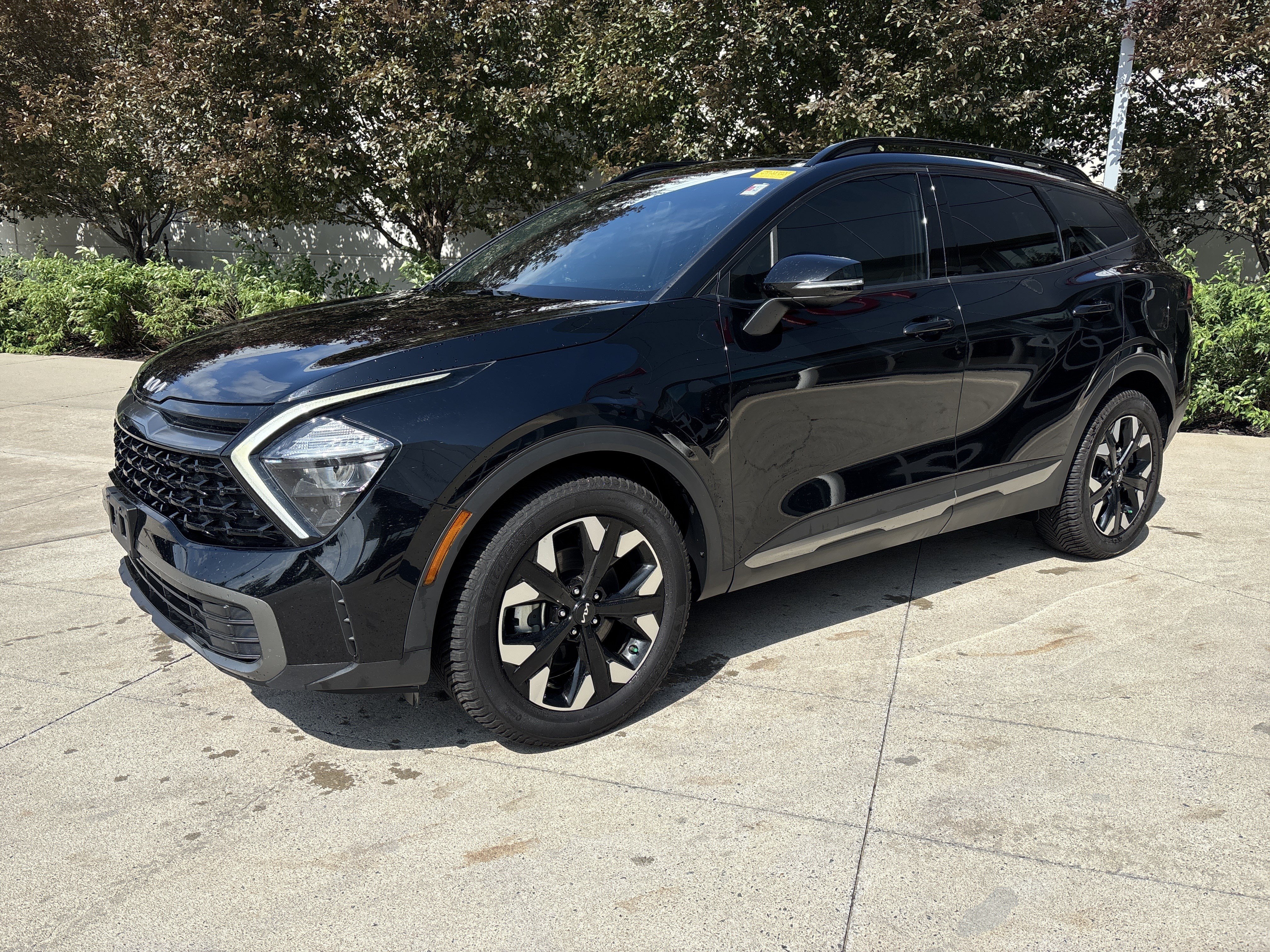 Used 2023 Kia Sportage X-Line w/ X-Line Premium Package AWD/4WD image 3