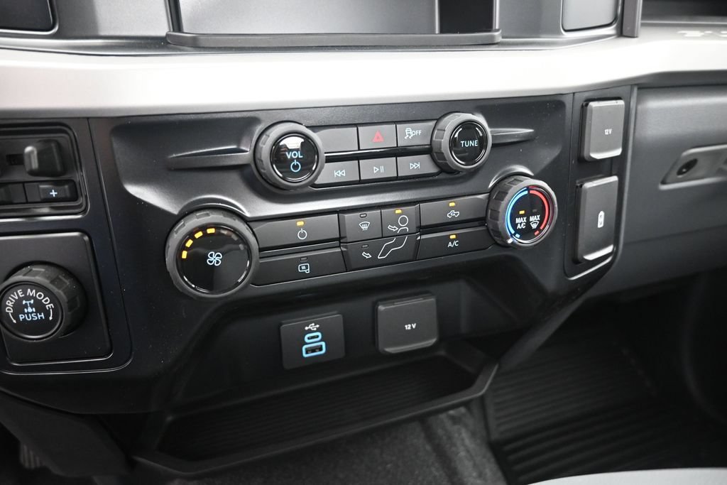 New 2026 Ford F350 XL w/ XL Chrome Package RWD image 14