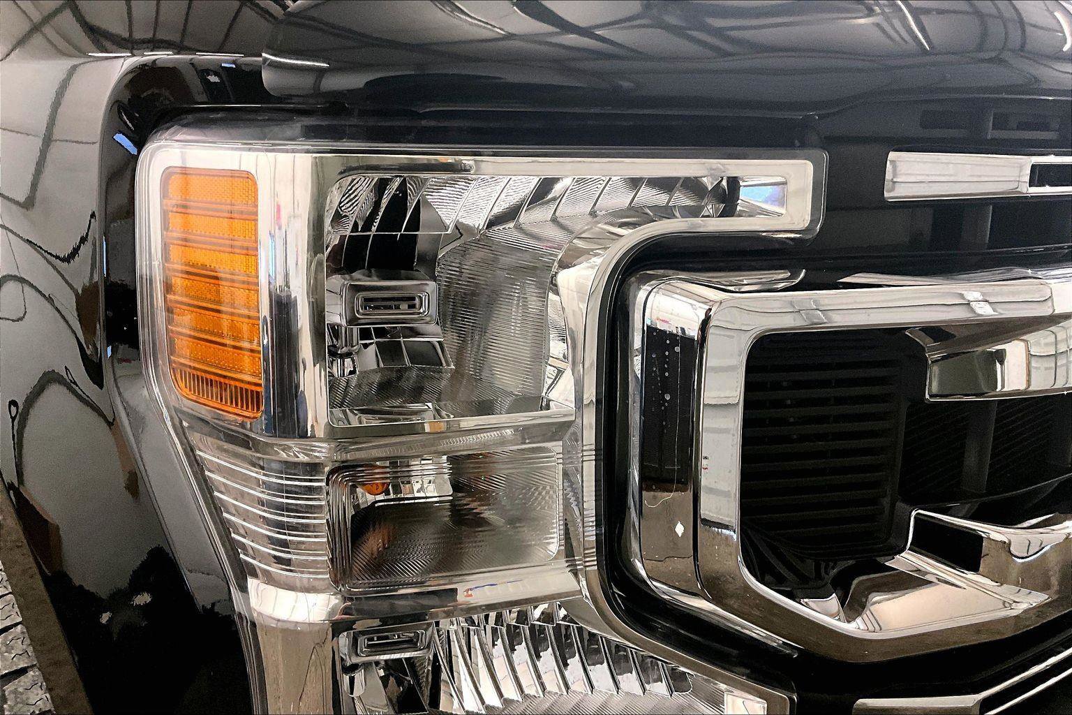 Used 2022 Ford F250 XLT w/ XLT Premium Package image 27