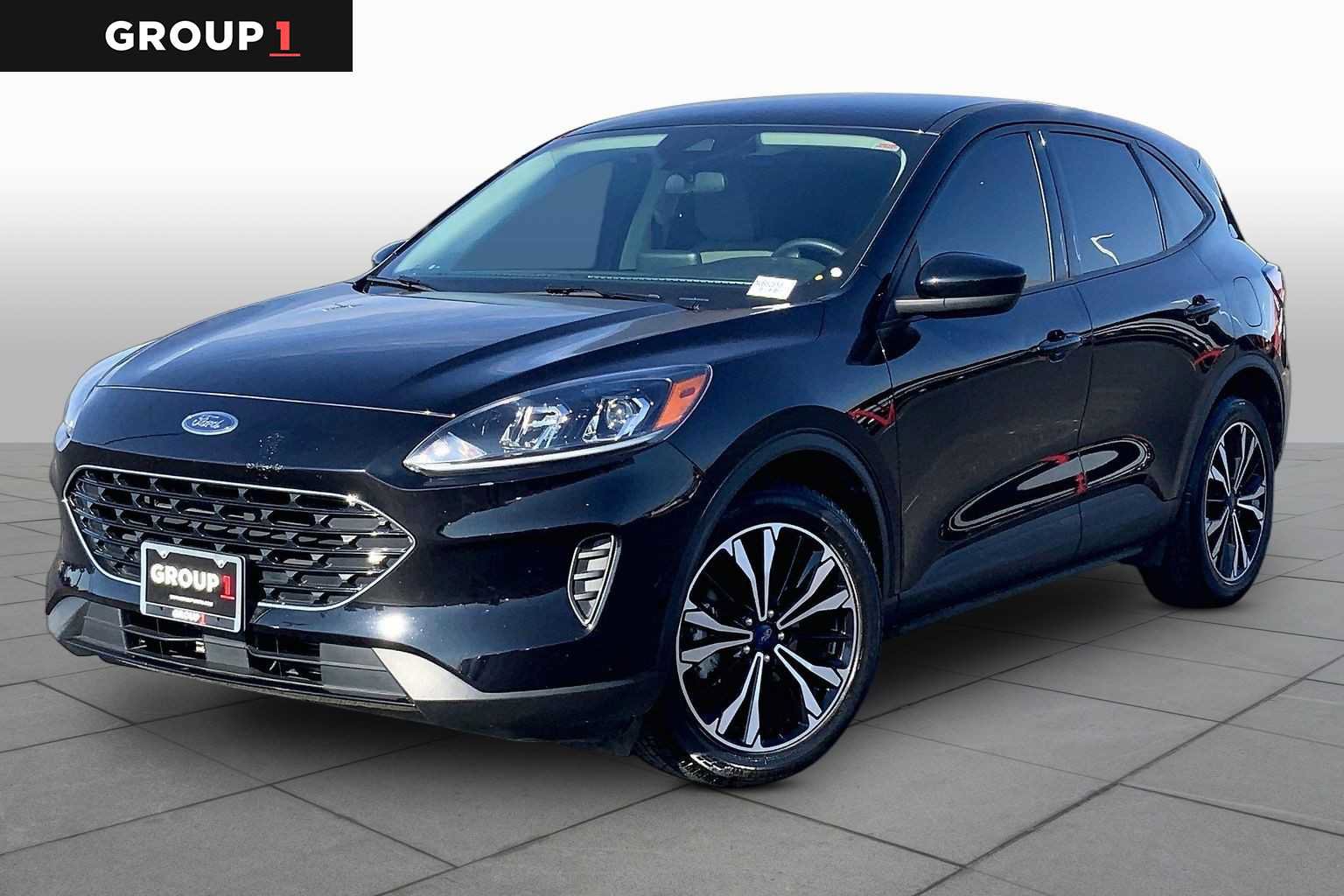 Used 2022 Ford Escape SE w/ SE Sport Appearance Package