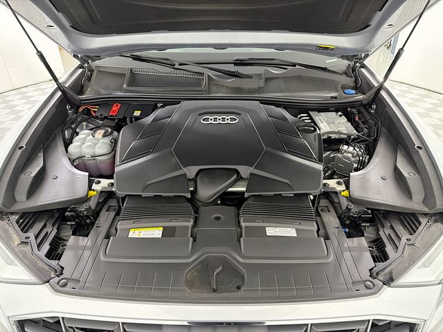Used 2022 Audi Q8 Premium Plus AWD/4WD image 32