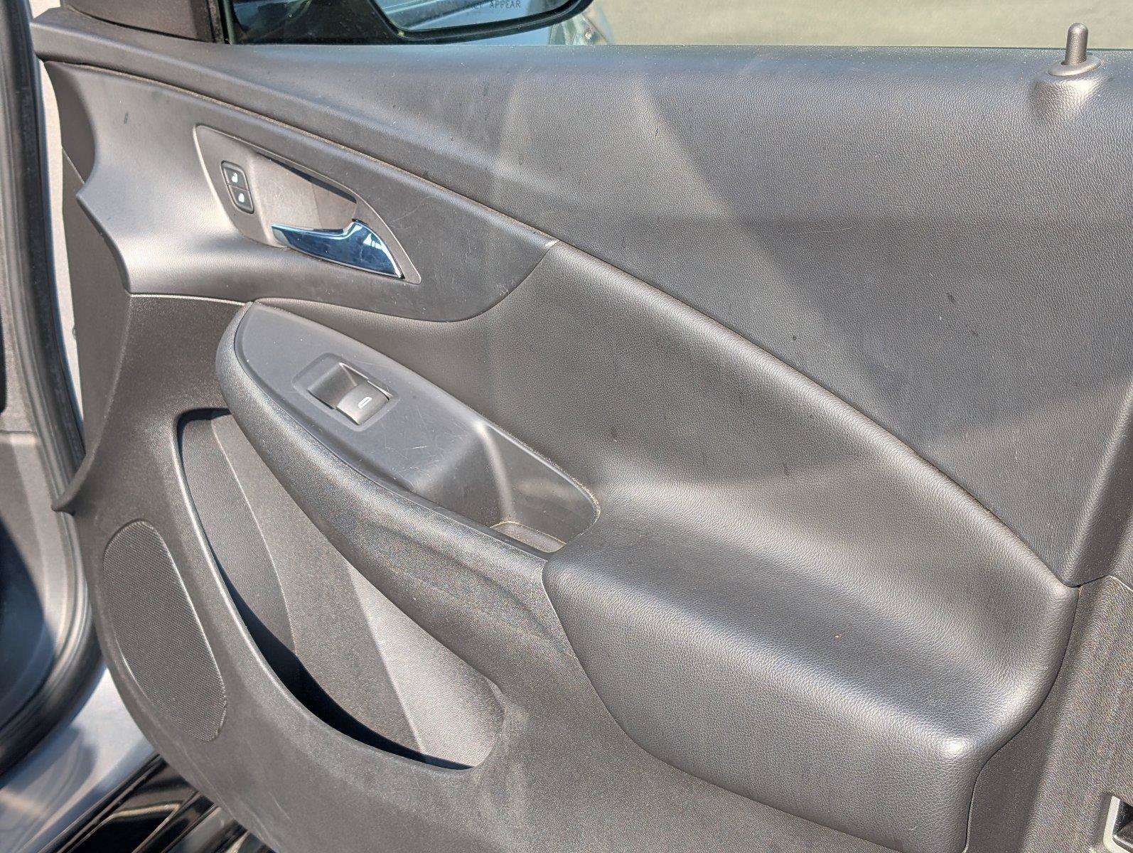Used 2017 Chevrolet Volt LT FWD image 38