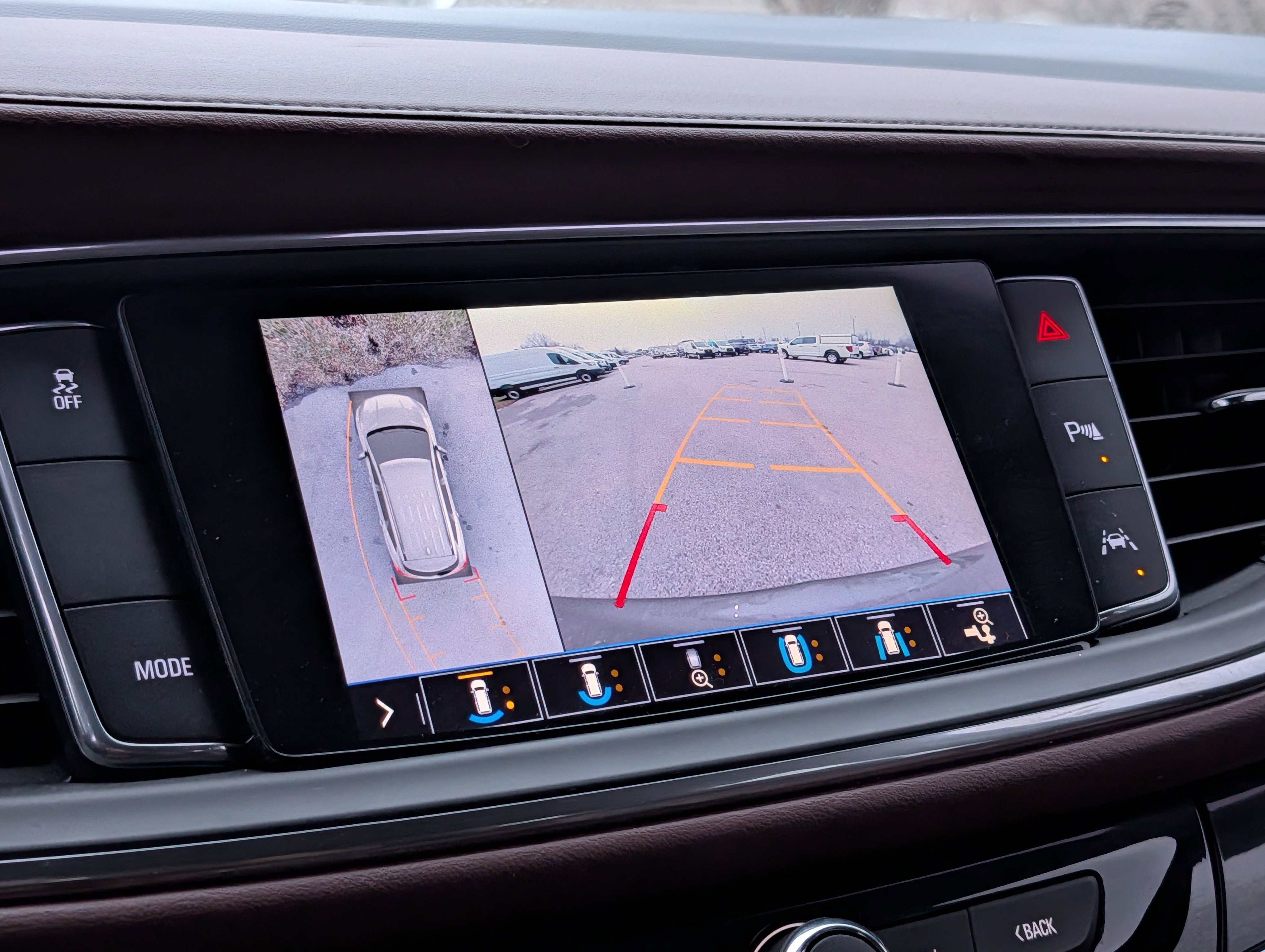 Used 2020 Buick Enclave Avenir w/ Avenir Technology Package image 19