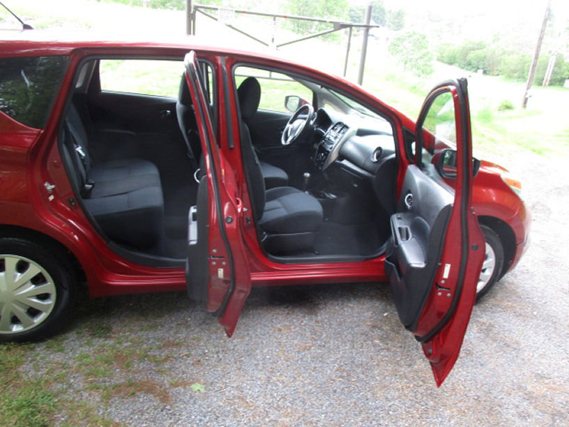 Used 2015 Nissan Versa Note SV FWD image 12