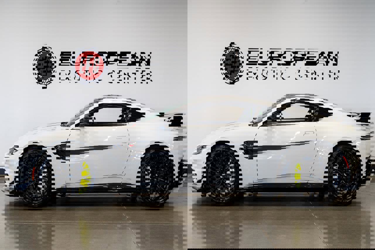 Used 2023 Aston Martin V8 Vantage Coupe image 23