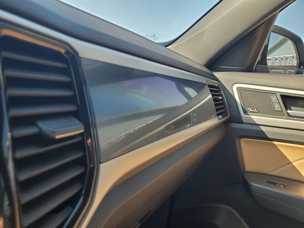 Used 2022 Volkswagen Atlas Cross Sport SEL Premium R-Line image 48