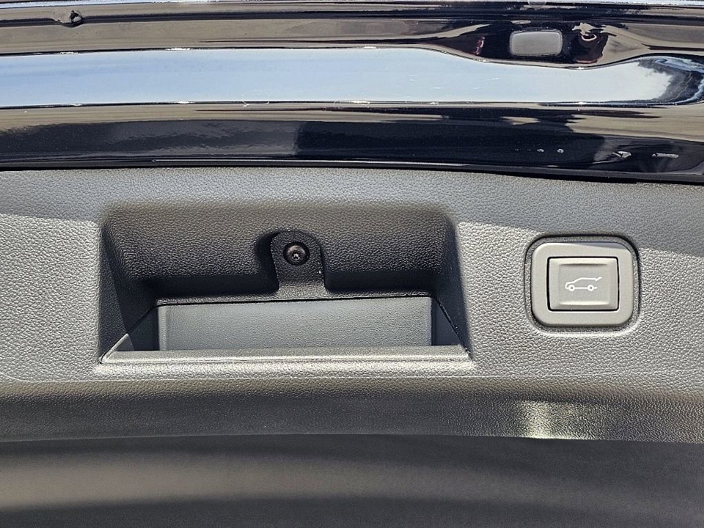 Used 2025 Chevrolet Blazer EV LT image 11