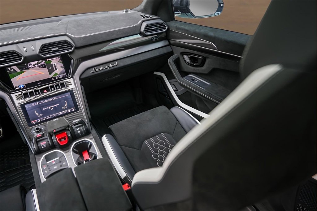 Used 2024 Lamborghini Urus Performante image 33