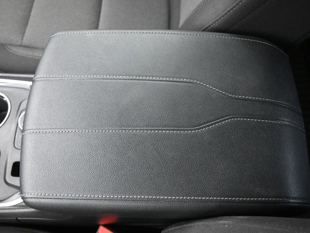 Used 2023 Chevrolet Traverse LT image 39