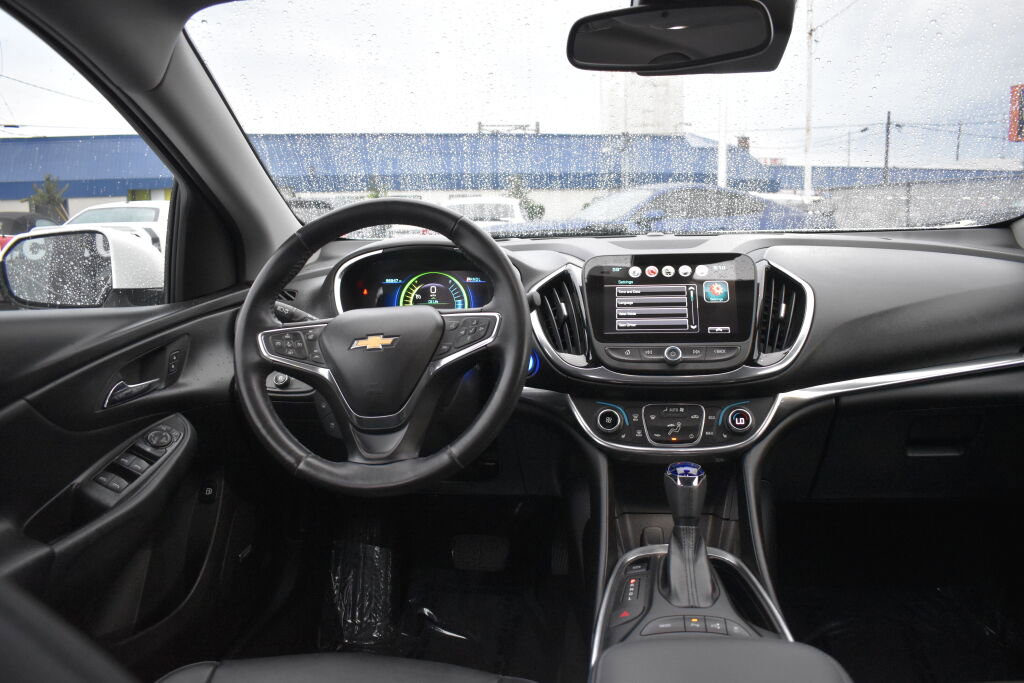 Used 2017 Chevrolet Volt Premier w/ Driver Confidence II Package image 2