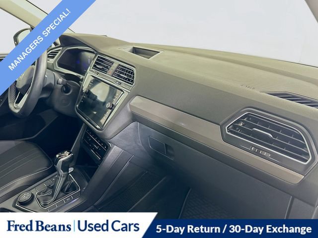 Used 2023 Volkswagen Tiguan SE image 30