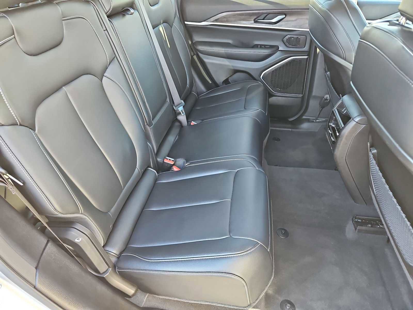 Used 2023 Jeep Grand Cherokee 4WD 4xe image 22